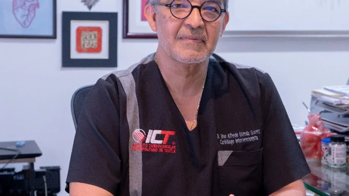 Escritorio de consulta del Dr. Alfredo Estrada Suárez en Torre Médica VP, Tuxtla Gutiérrez
